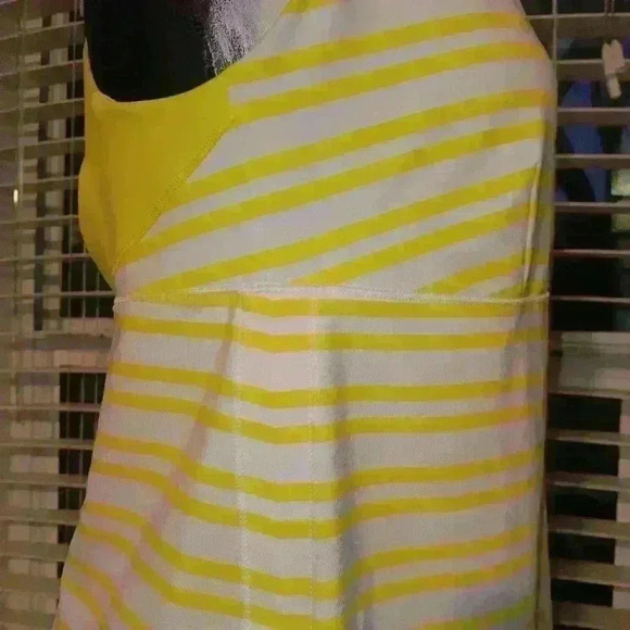 Lou Lou Lemon White Yellow Work Out Top - Picture 6 of 15